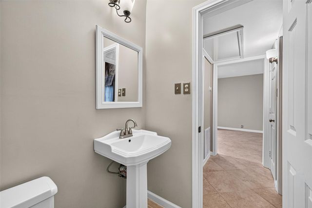 2601 Bellefontaine Street B110, Houston, TX 77025