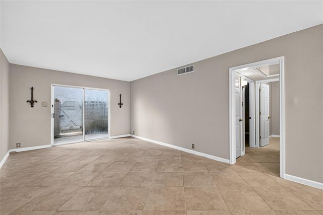 2601 Bellefontaine Street B110, Houston, TX 77025