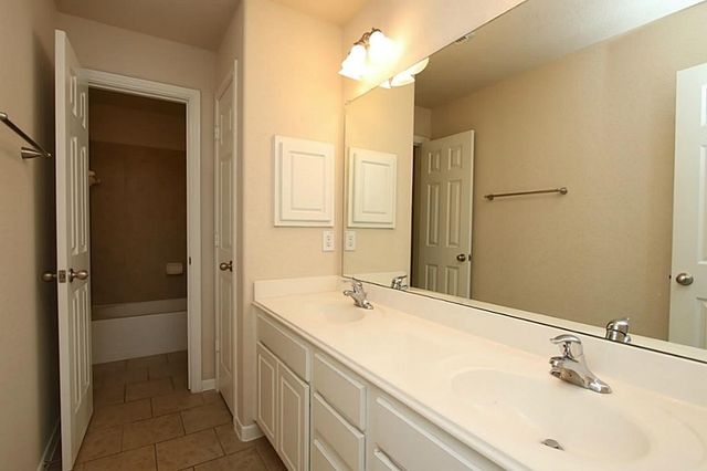 63 S Archwyck Circle, The Woodlands, TX 77382