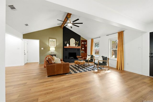 1522 Devin Dr, New Braunfels, TX 78130