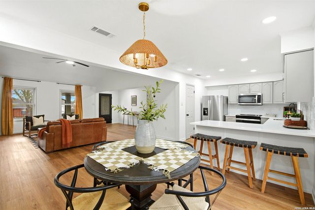 1522 Devin Dr, New Braunfels, TX 78130