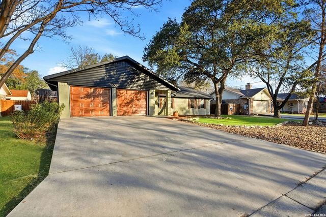 1522 Devin Dr, New Braunfels, TX 78130