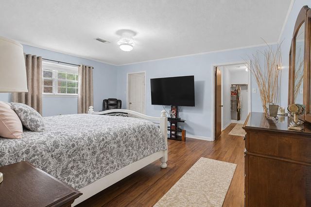 1450 Pleasant Valley Drive, Huntsville, TX 77340