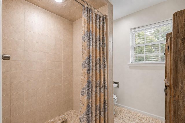 1450 Pleasant Valley Drive, Huntsville, TX 77340