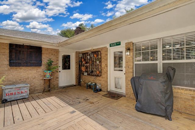 1450 Pleasant Valley Drive, Huntsville, TX 77340