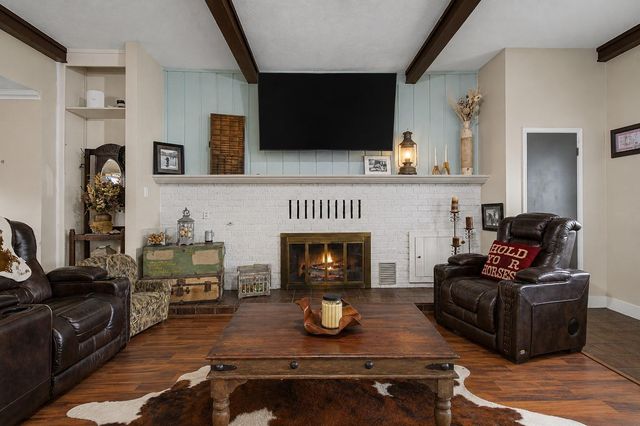 1450 Pleasant Valley Drive, Huntsville, TX 77340