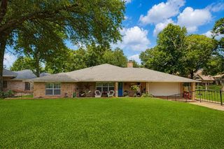 1450 Pleasant Valley Drive, Huntsville, TX 77340
