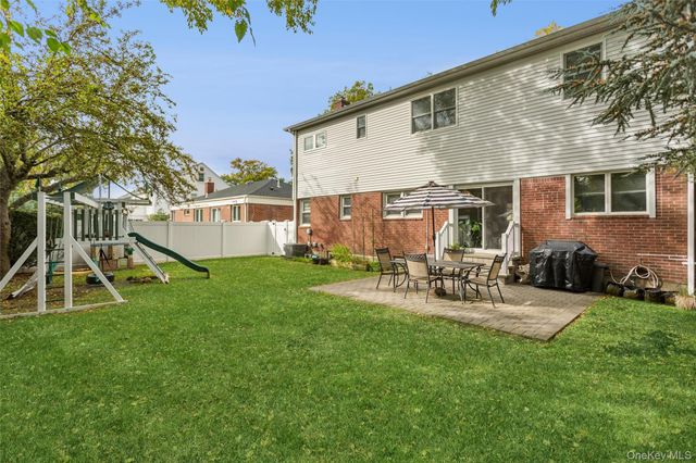 2539 Washington Avenue, Oceanside, NY 11572