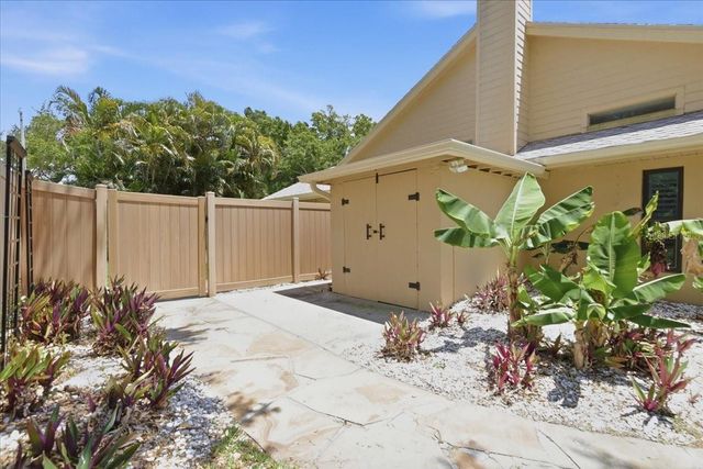 2716 COUNTRY WOODS LANE, Palm Harbor, FL 34683