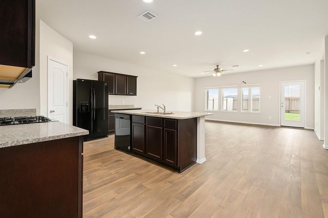 15422 Massey Forest Road, Conroe, TX 77357