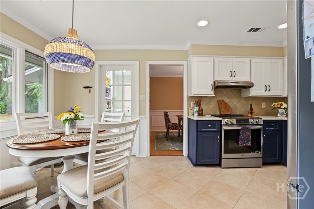 Image 10 of property listing at 4 Marburg Lane, Savannah, GA 31411