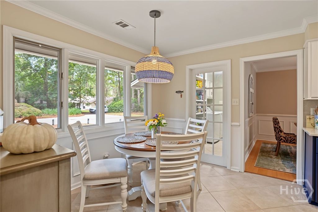 Image 11 of property listing at 4 Marburg Lane, Savannah, GA 31411