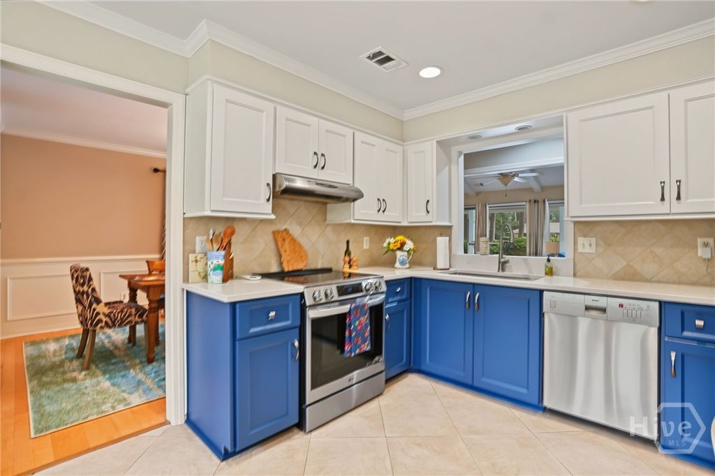 Image 12 of property listing at 4 Marburg Lane, Savannah, GA 31411