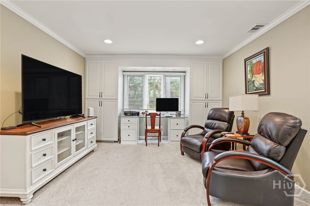Image 17 of property listing at 4 Marburg Lane, Savannah, GA 31411