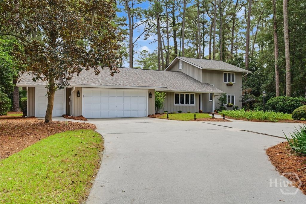 Image 2 of property listing at 4 Marburg Lane, Savannah, GA 31411