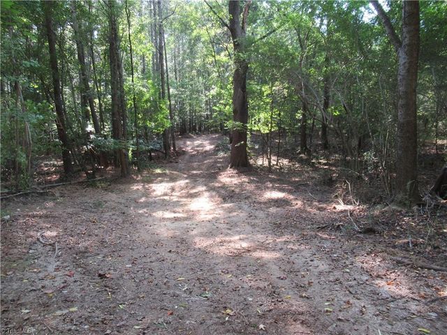 2643 Roberts Chapel Road, Goldston, NC 27252