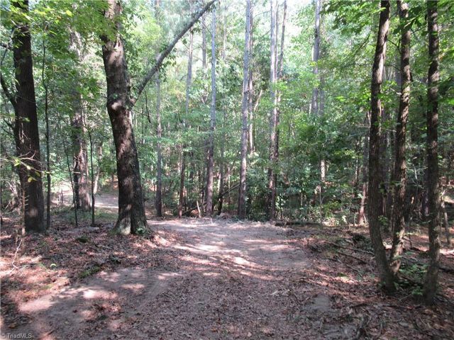2643 Roberts Chapel Road, Goldston, NC 27252
