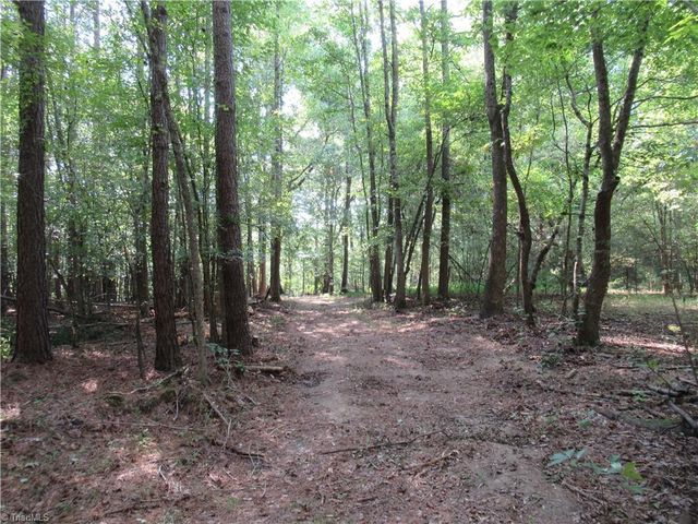 2643 Roberts Chapel Road, Goldston, NC 27252