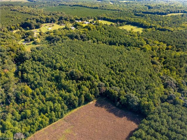 2643 Roberts Chapel Road, Goldston, NC 27252