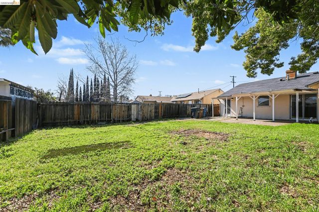 2721 Capistrano St, Antioch, CA 94509