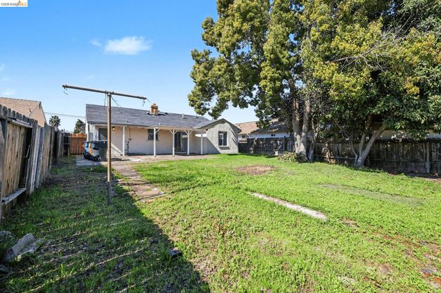 2721 Capistrano St, Antioch, CA 94509