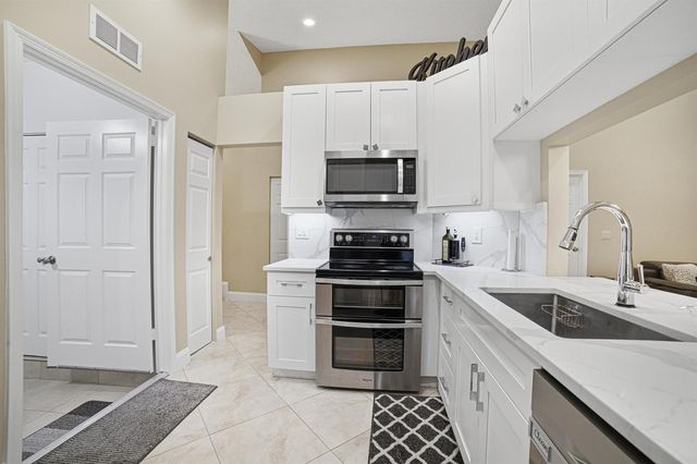 7625 Forest Green Lane, Boynton Beach, FL 33436
