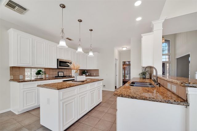 10023 Katherine Court, Houston, TX 77089