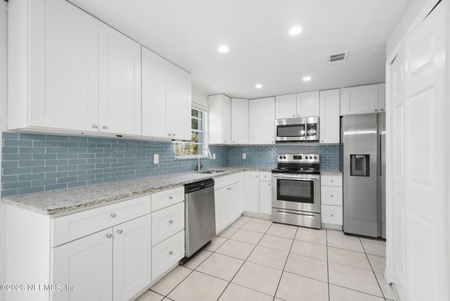 8577 RUCKMAN Avenue, Jacksonville, FL 32221