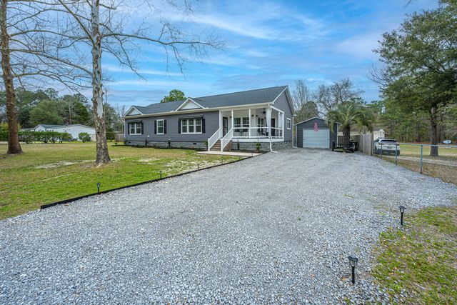 164 Albacore Road, Bonneau, SC 29431