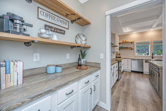 164 Albacore Road, Bonneau, SC 29431