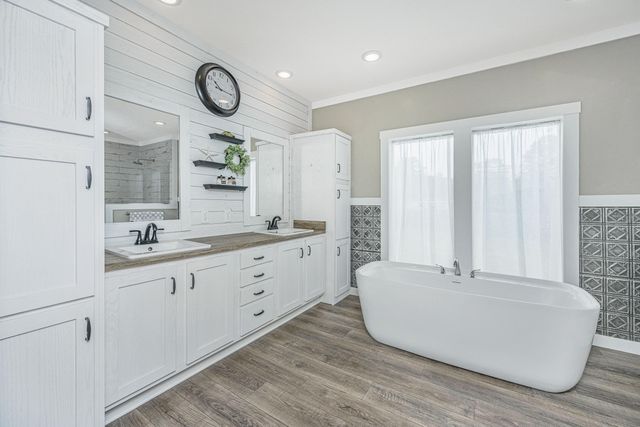 164 Albacore Road, Bonneau, SC 29431