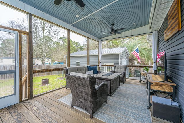 164 Albacore Road, Bonneau, SC 29431