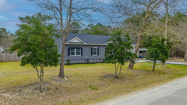 164 Albacore Road, Bonneau, SC 29431