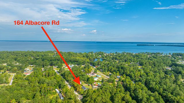 164 Albacore Road, Bonneau, SC 29431