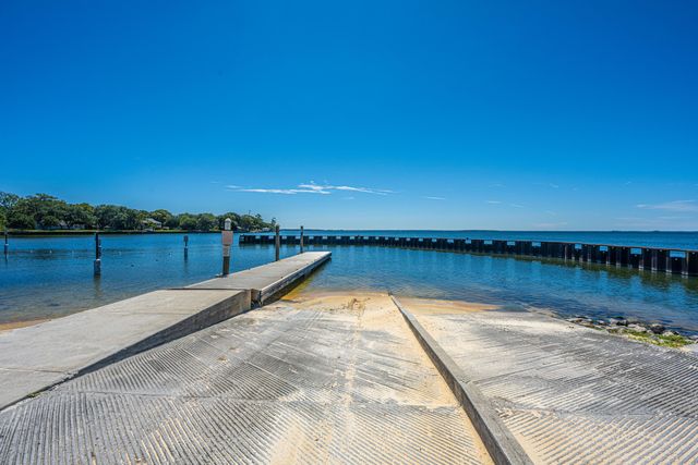 164 Albacore Road, Bonneau, SC 29431