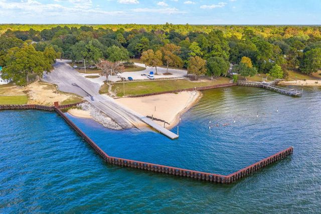 164 Albacore Road, Bonneau, SC 29431