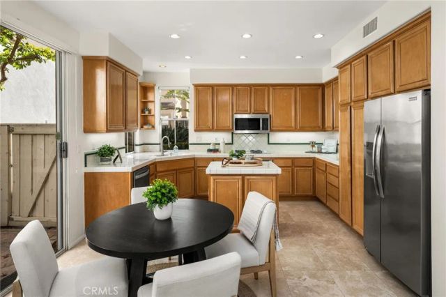 37 Del Cambrea, Irvine, CA 92606