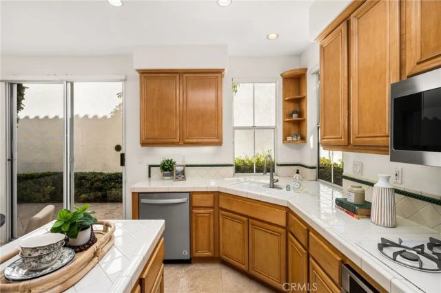 37 Del Cambrea, Irvine, CA 92606