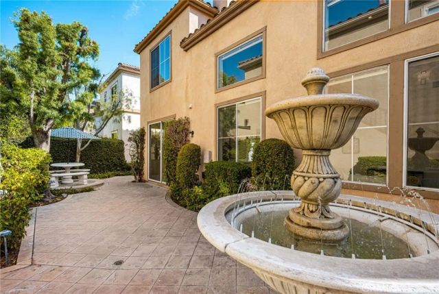 37 Del Cambrea, Irvine, CA 92606