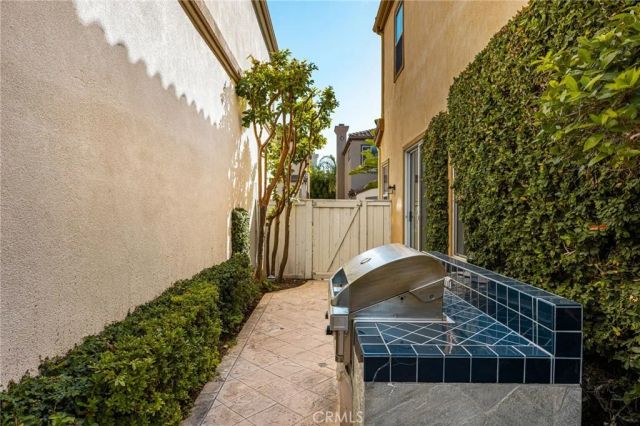37 Del Cambrea, Irvine, CA 92606