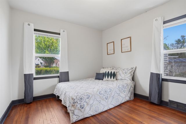 642 Prairie NE, Cedar Rapids, IA 52402