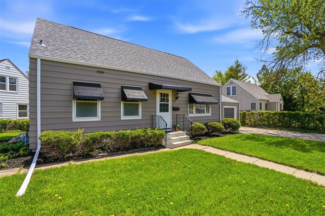 642 Prairie NE, Cedar Rapids, IA 52402