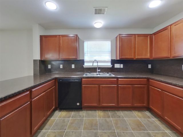 10914 Tipton Oaks Drive, Richmond, TX 77406