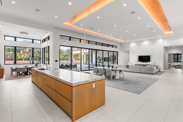 12381 Cypress Island Way, Wellington, FL 33414