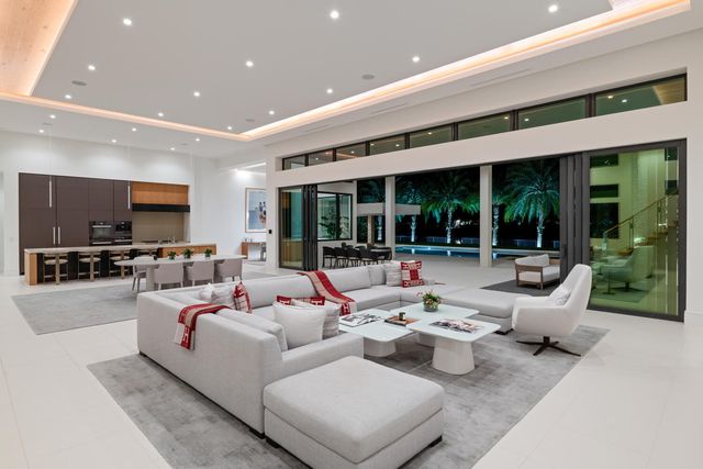 12381 Cypress Island Way, Wellington, FL 33414