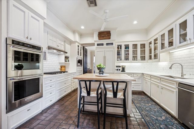 4832 Post Oak Timber Drive, Houston, TX 77056