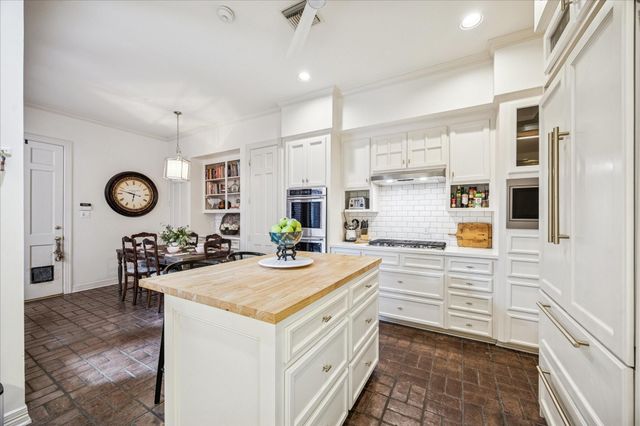 4832 Post Oak Timber Drive, Houston, TX 77056