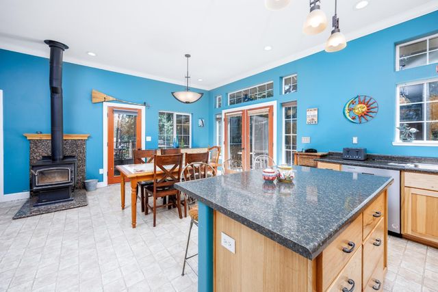 21063 Sierra Circle Dr, Pioneer, CA 95666