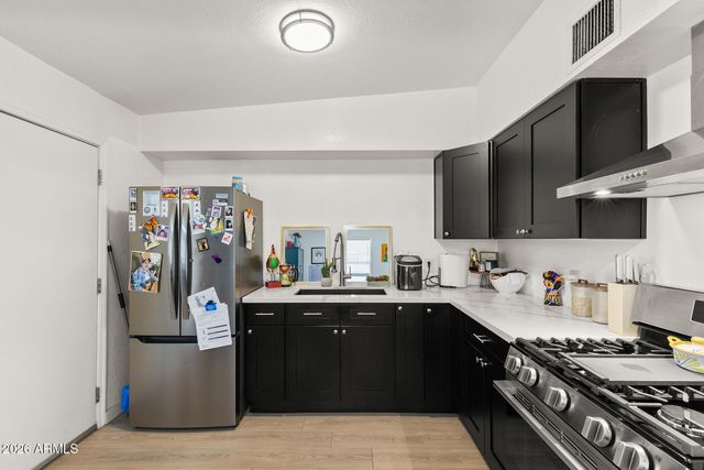 4132 N 28TH Drive, Phoenix, AZ 85017