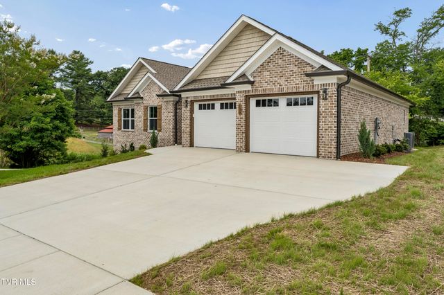 130 Jessicas Way, Johnson City, TN 37615
